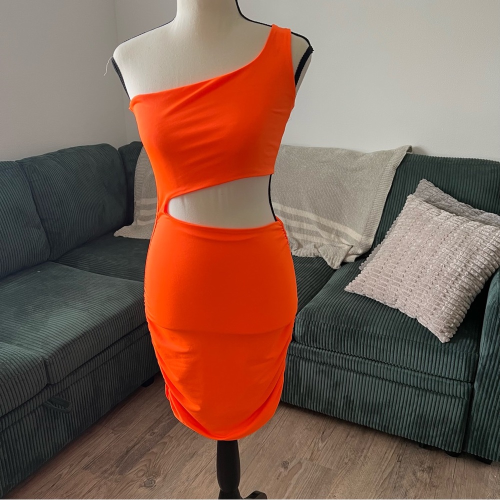 Vibrant Orange One-Shoulder Cutout Dress‎